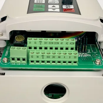 CNC VFDS Poticaj 5.5 kw/7.5 kw 220V Inverter Monofazni Ulaz do 380V Pretvarač Frekvencije Pretvarača za Motor Vretena