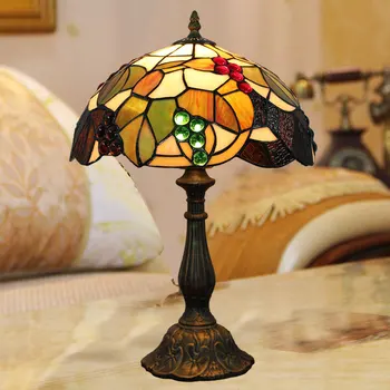 Europska Tiffany stilu obojeni smeđe grožđe spavaća soba Noćni Ormarić Lampa Klasicni Crni Zelena hotelsku sobu rasvjeta