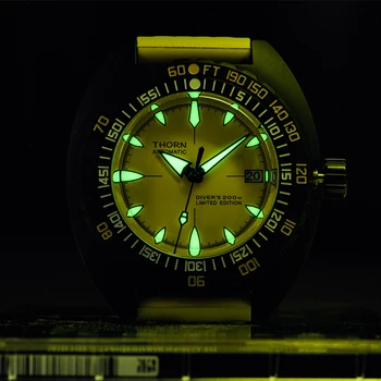 Thorn Watch Sub 300T Diver Watch NH35 Automatske Mehaničke 44 mm-dokaz safir Kalendar Gumeni Remen C3 Lampica 200 M Vodootporan
