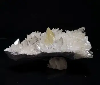Uzorci minerala kvarca i kalcita prirodne rude 457г Д4-1 mineralna kristalni iz provincije Jiangxi,Kina
