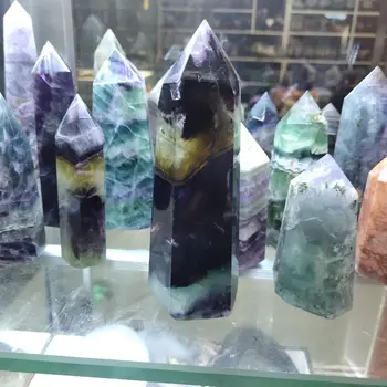 Veliki prirodni boji kristal, fluorit točka prirodni kristal štapić